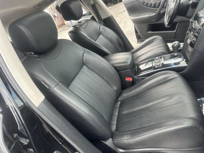 2015 INFINITI QX70 Base