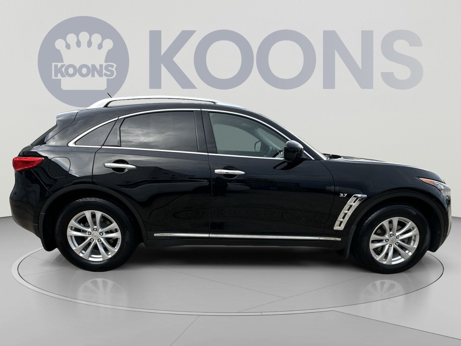2017 INFINITI QX70 Base