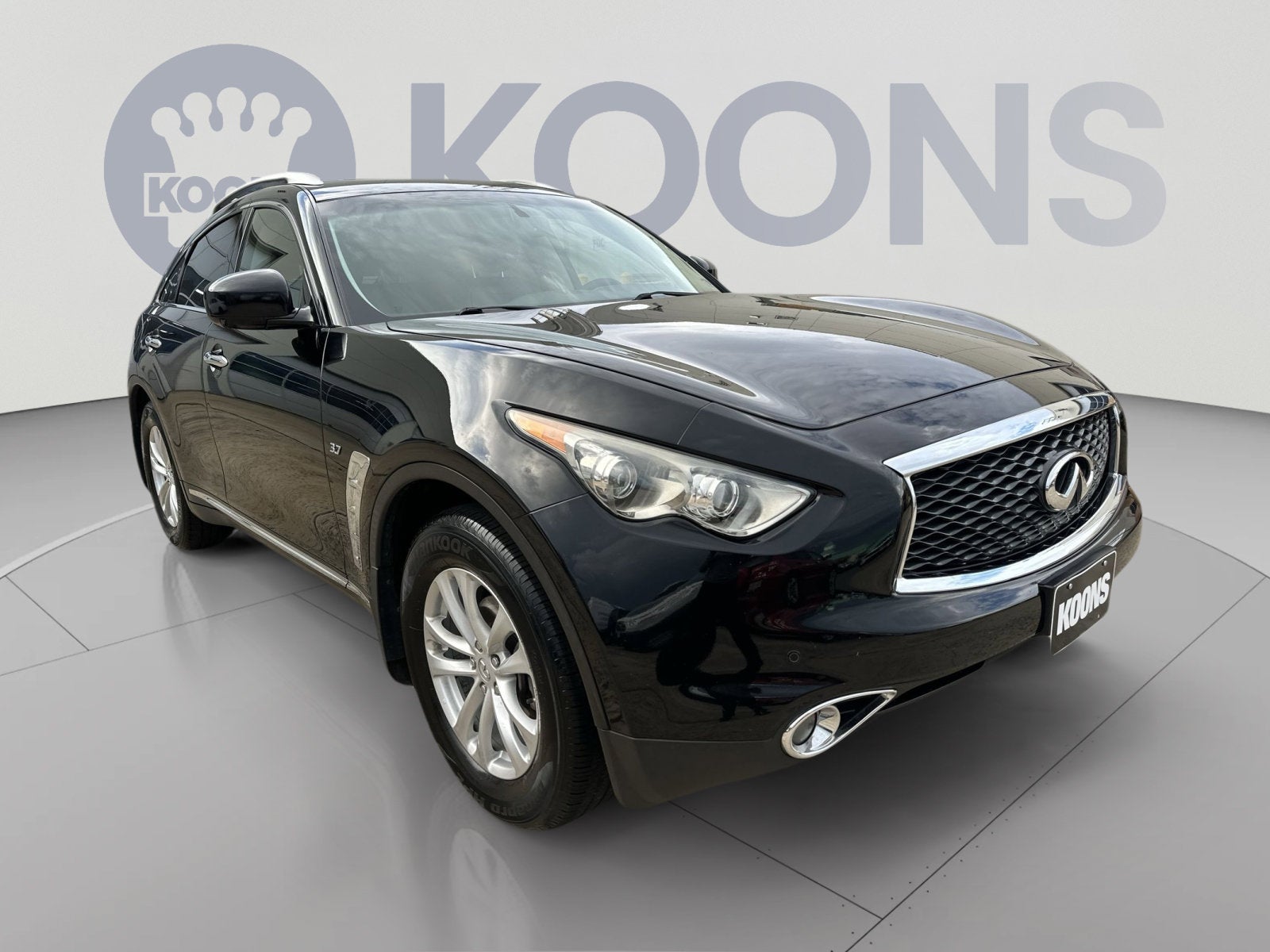 2017 INFINITI QX70 Base