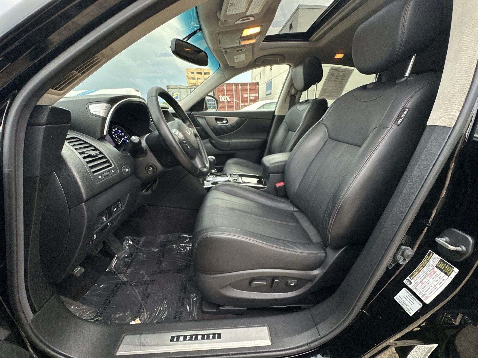 2017 INFINITI QX70 Base