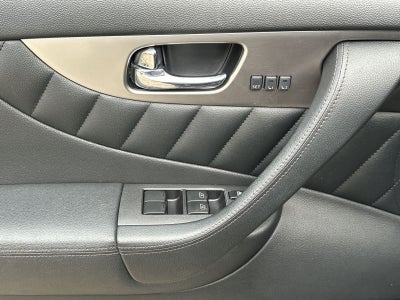 2017 INFINITI QX70 Base