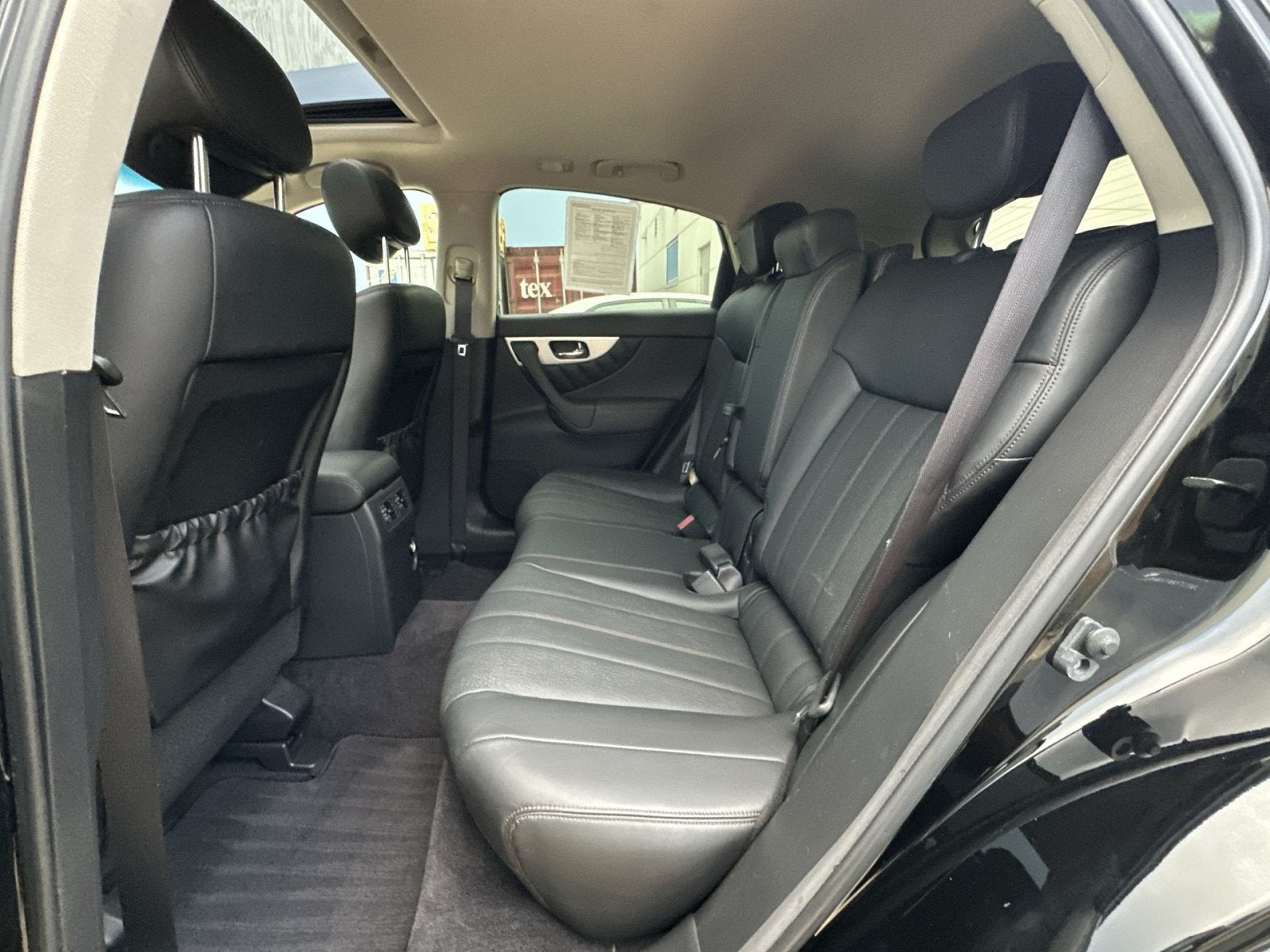 2017 INFINITI QX70 Base