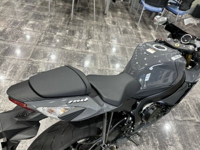 2025 Suzuki GSX-R750 Base