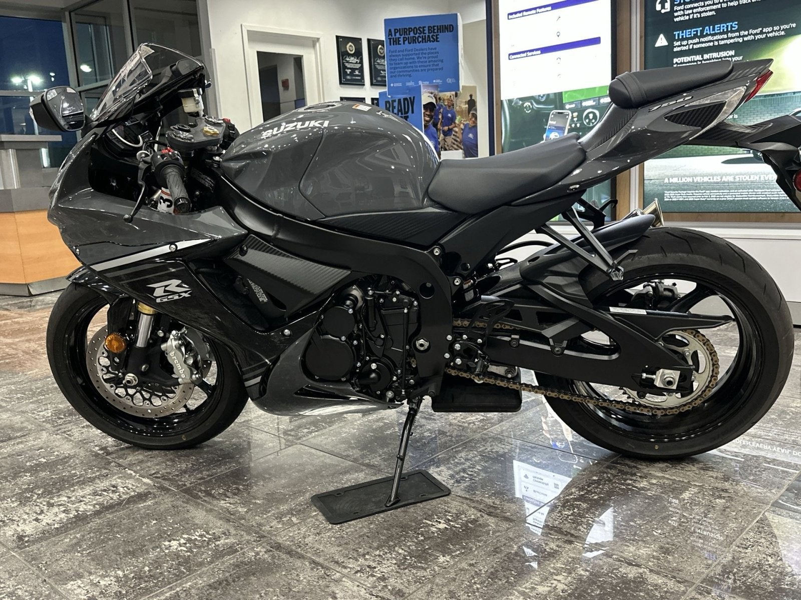 2025 Suzuki GSX-R750 Base