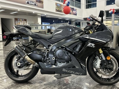 2025 Suzuki GSX-R750 Base