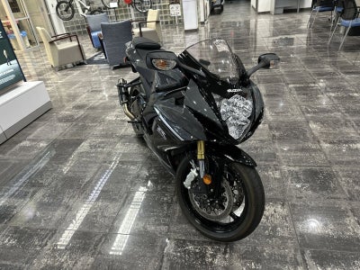 2025 Suzuki GSX-R750 Base