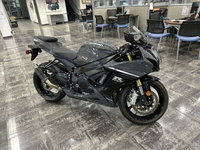 2025 Suzuki GSX-R750 Base