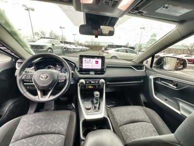 2022 Toyota RAV4 Hybrid XLE