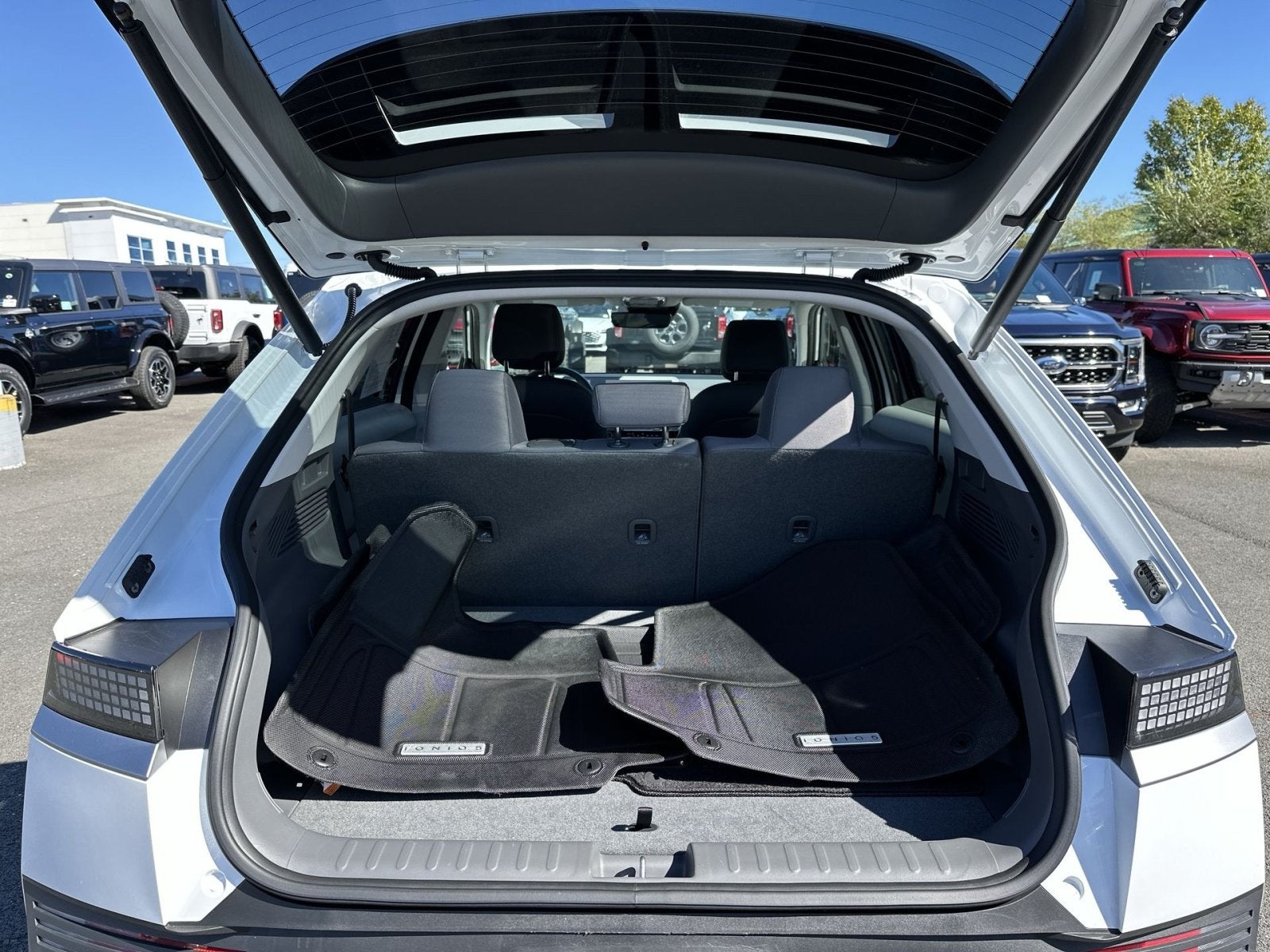 2024 Hyundai IONIQ 5 SEL