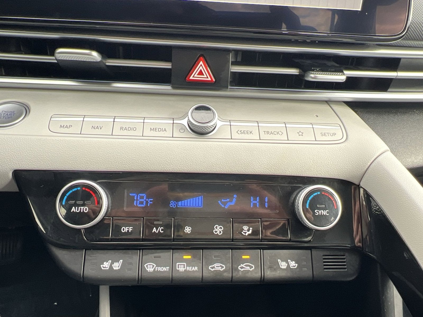 2025 Hyundai Elantra Hybrid Limited