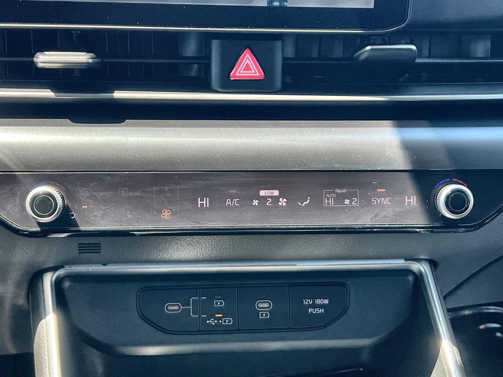 2025 Kia Carnival LXS