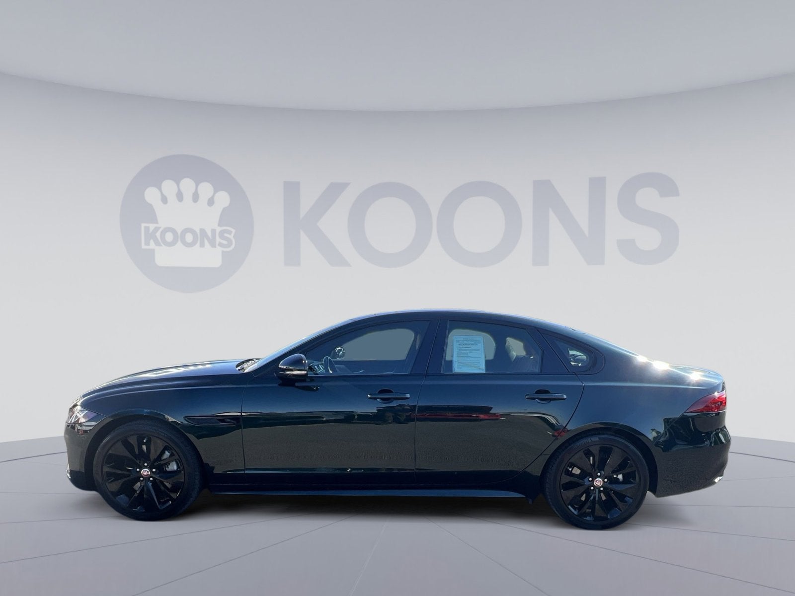 2022 Jaguar XF R-Dynamic SE