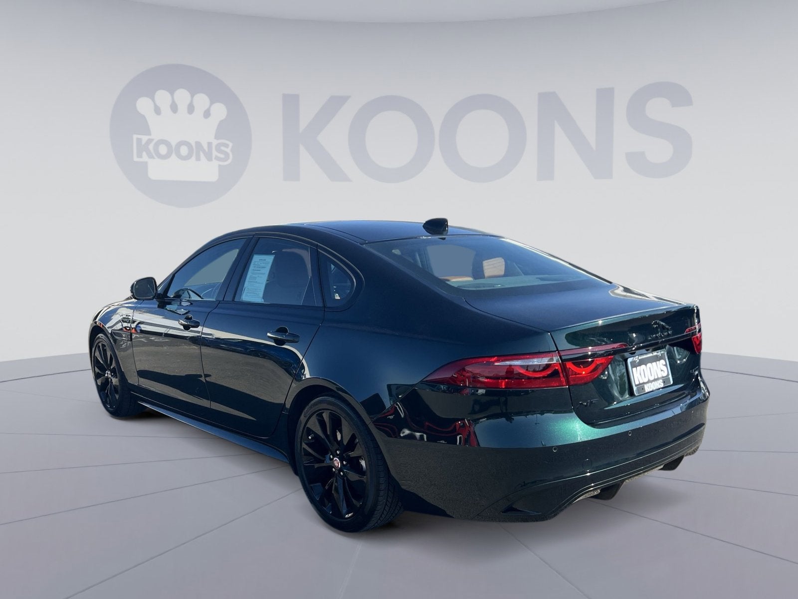 2022 Jaguar XF R-Dynamic SE