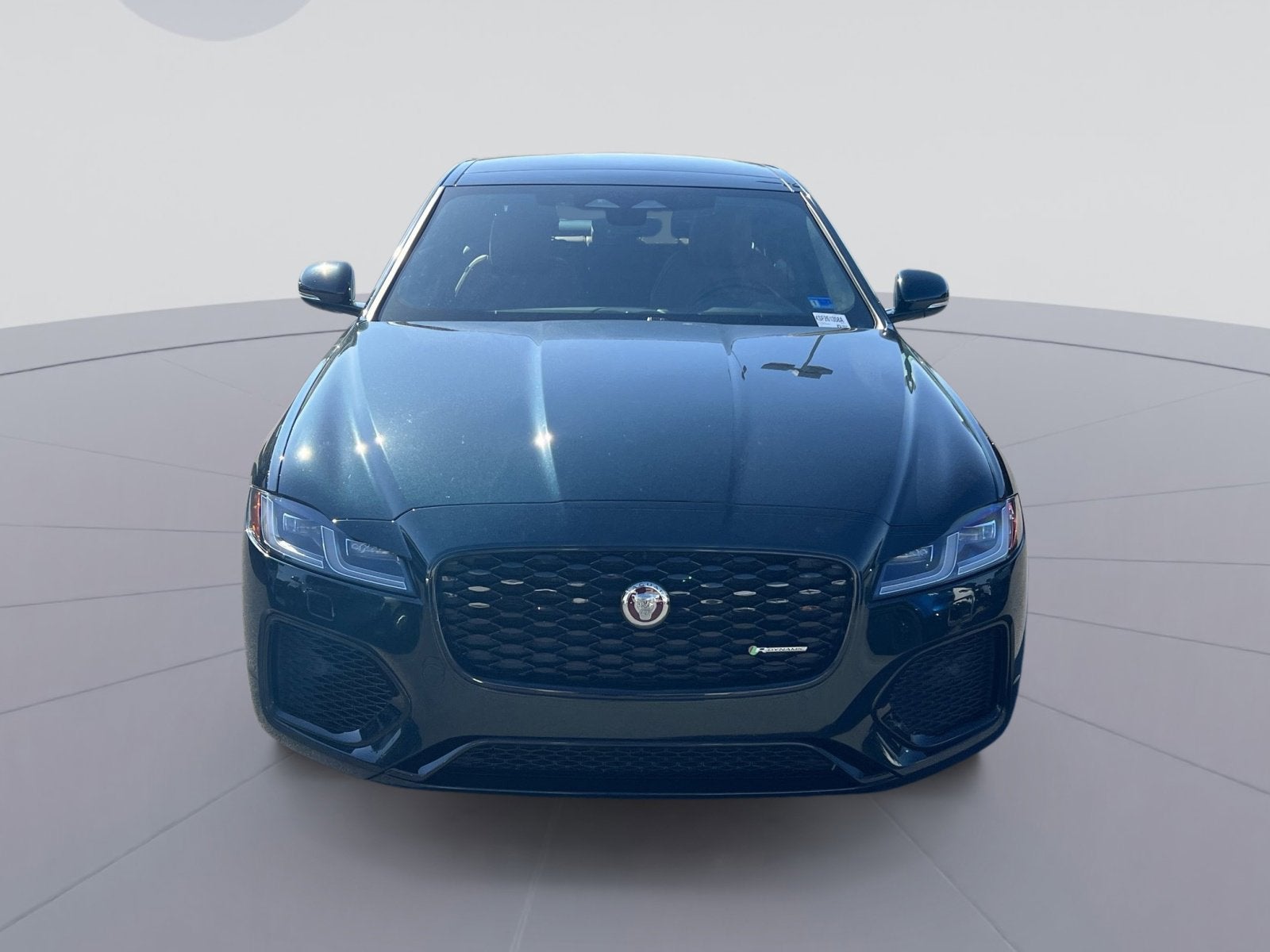 2022 Jaguar XF R-Dynamic SE