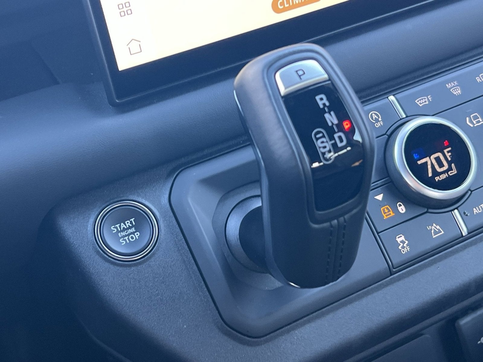 2023 Land Rover Defender 90 V8