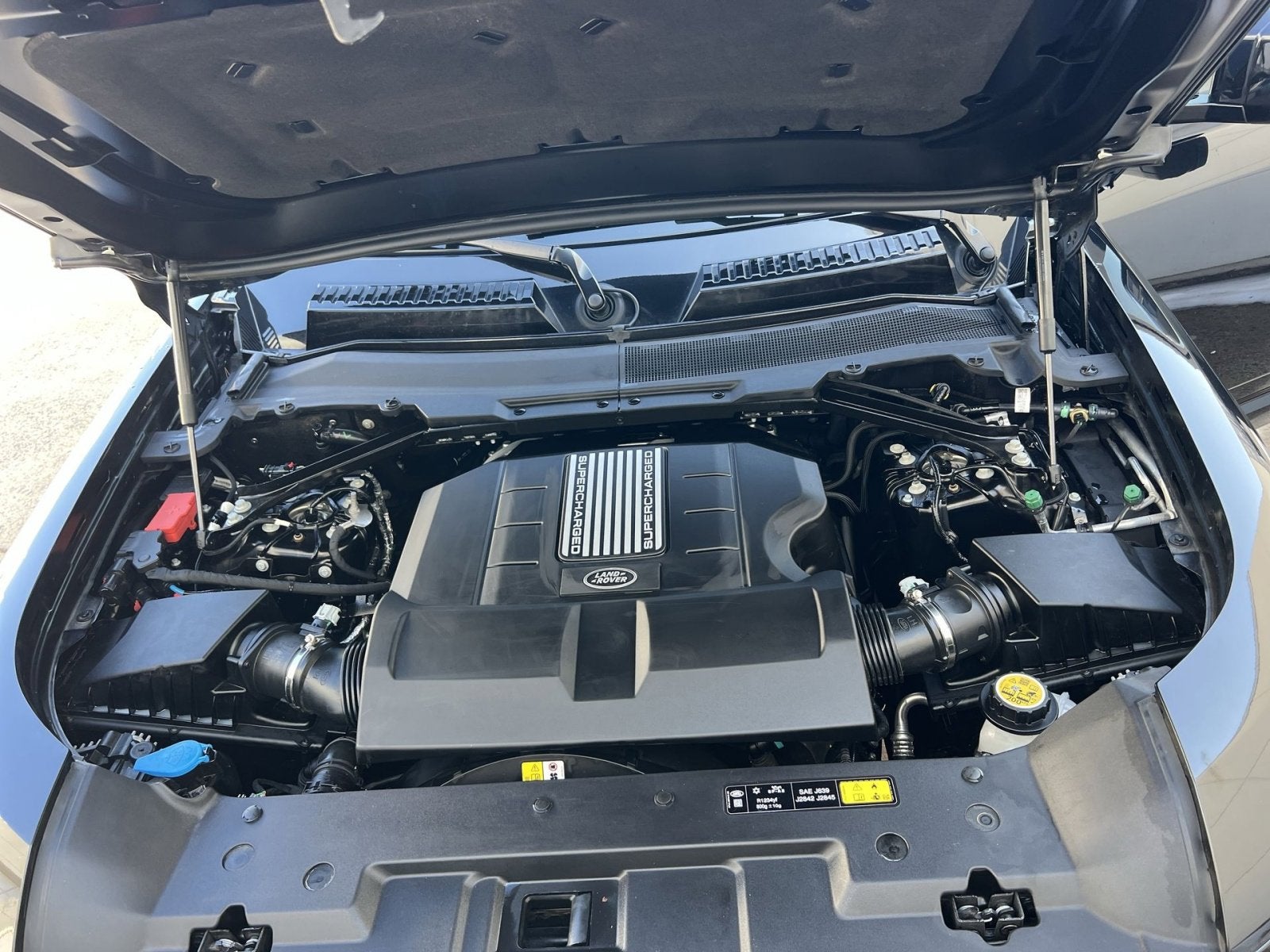 2023 Land Rover Defender 90 V8