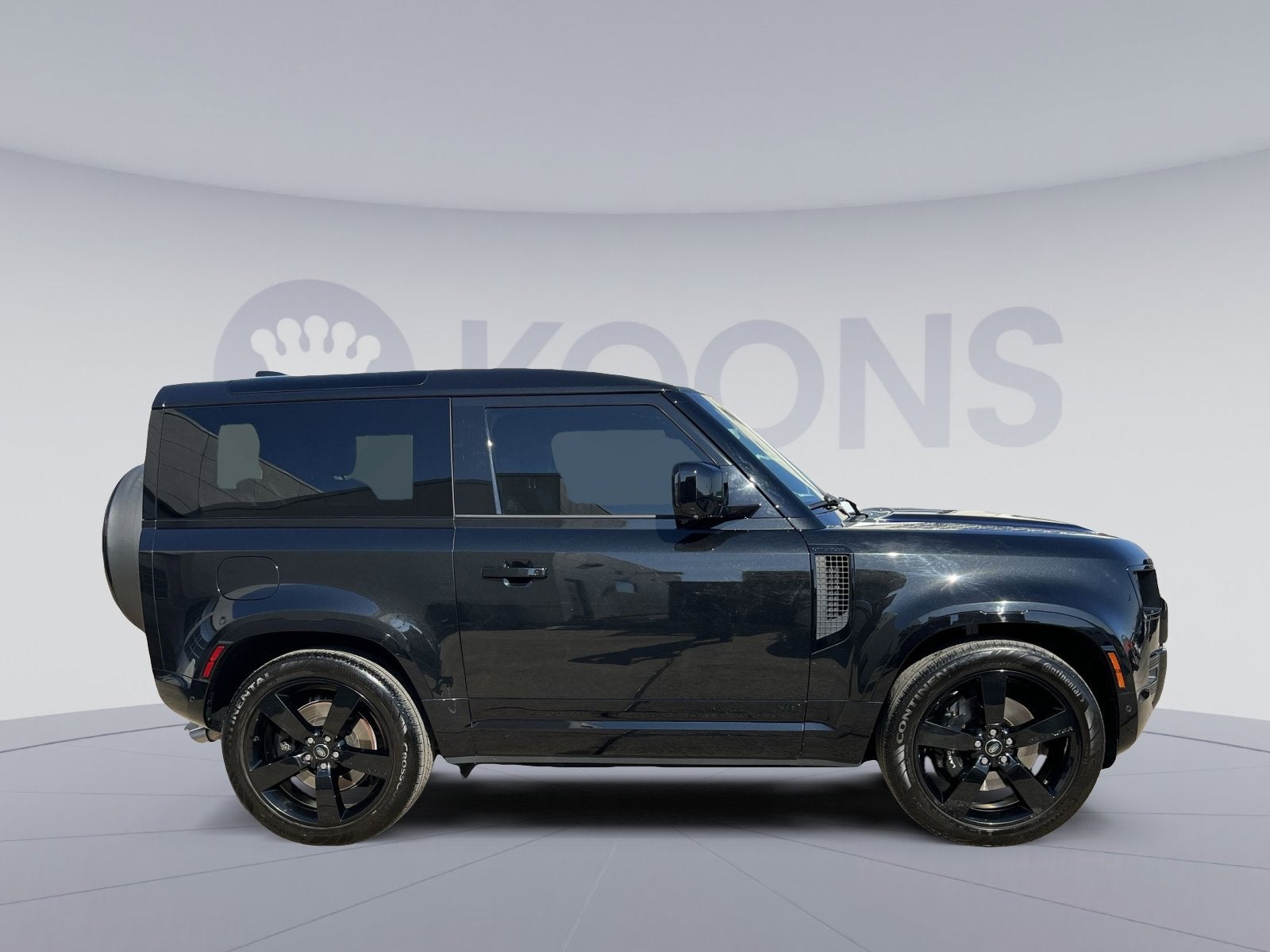 2023 Land Rover Defender 90 V8