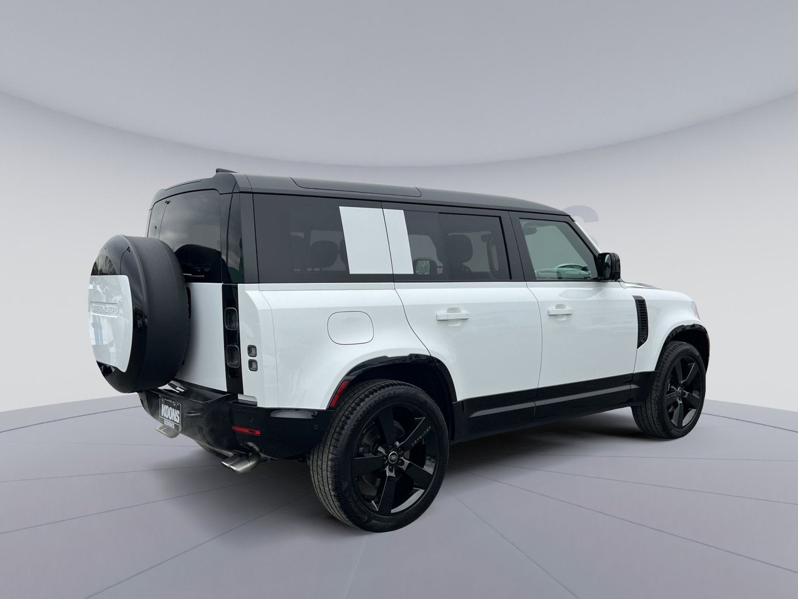 2025 Land Rover Defender 110 V8