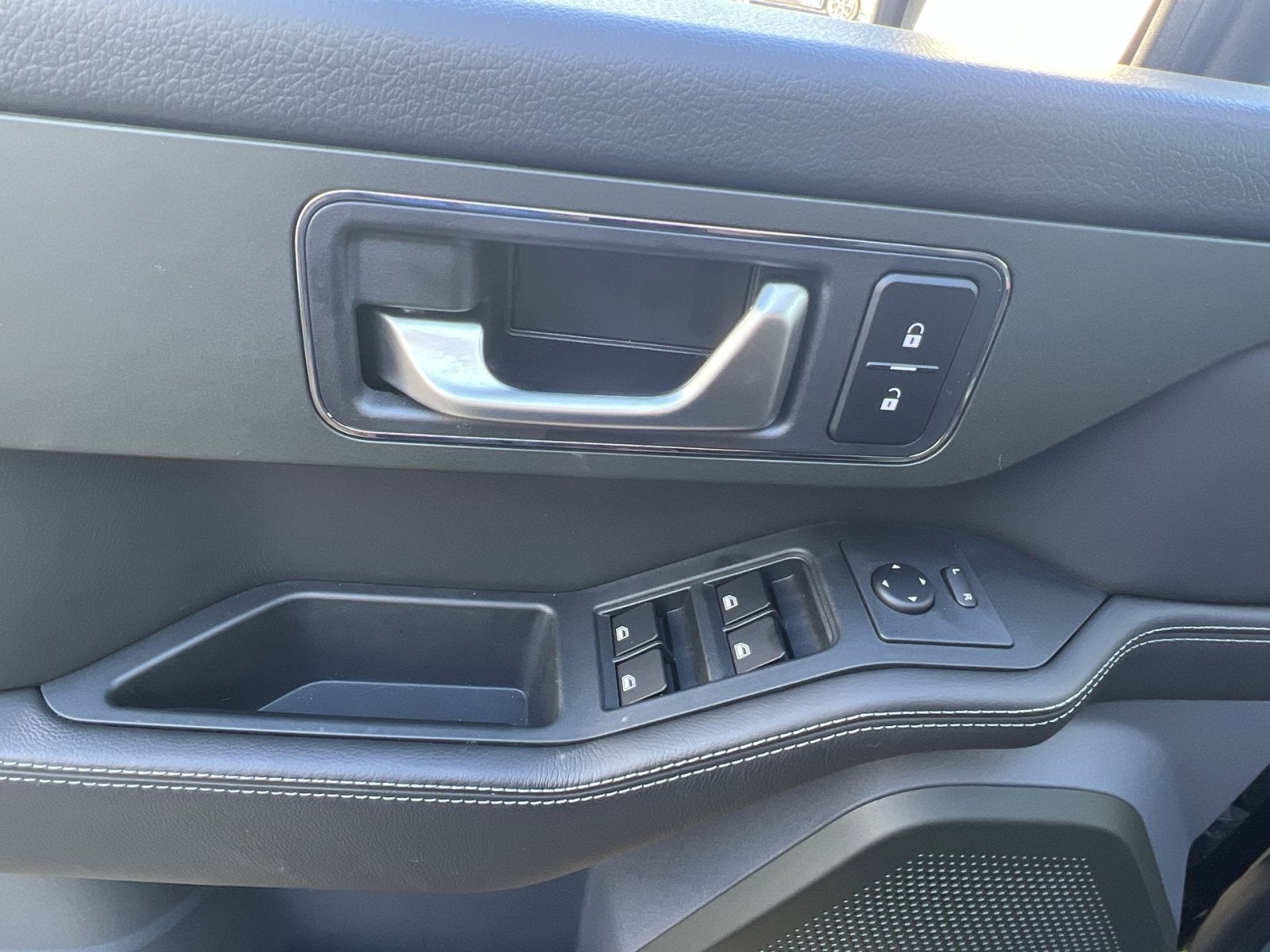 2025 INEOS Grenadier Base