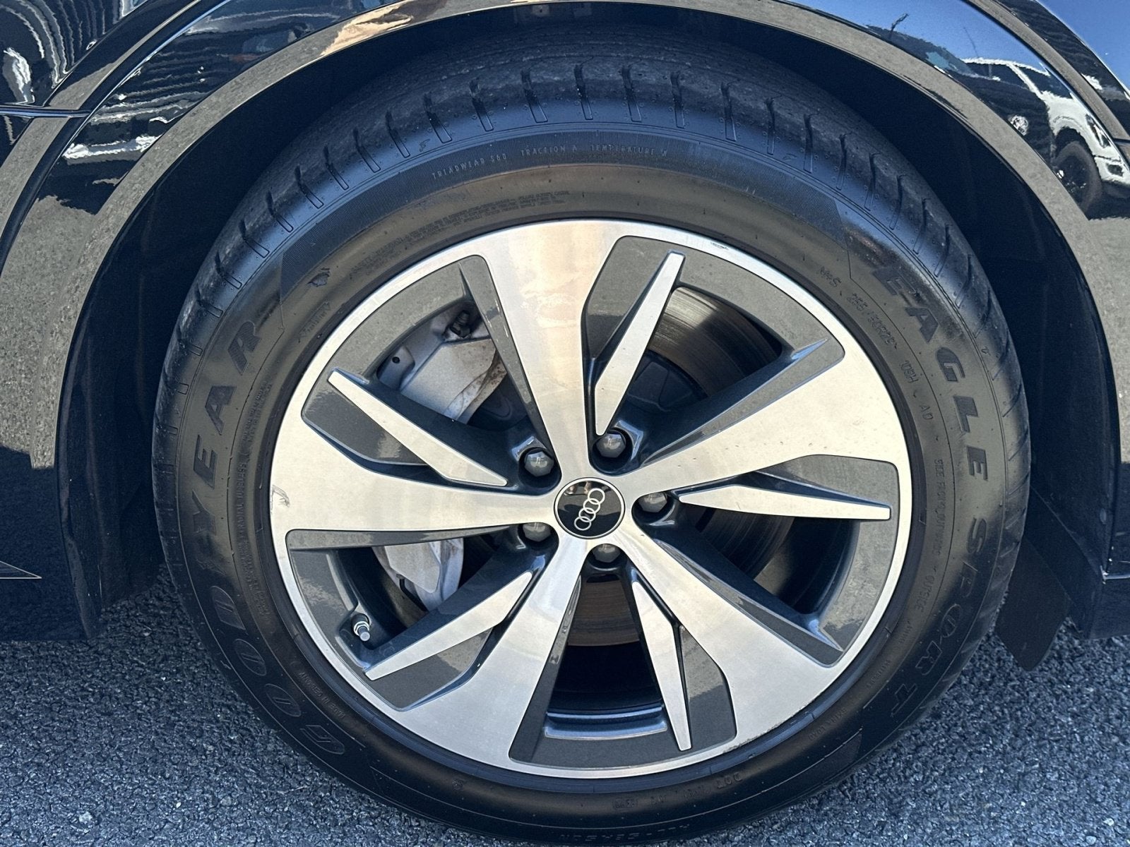 2024 Audi Q8 e-tron Premium Plus