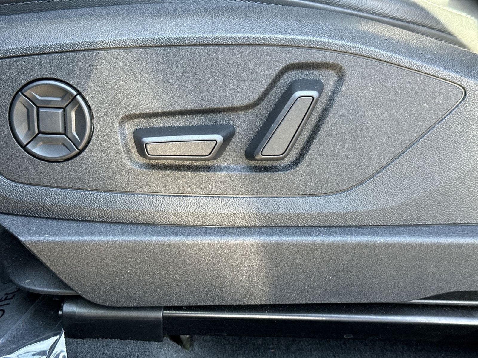 2024 Audi Q8 e-tron Premium Plus