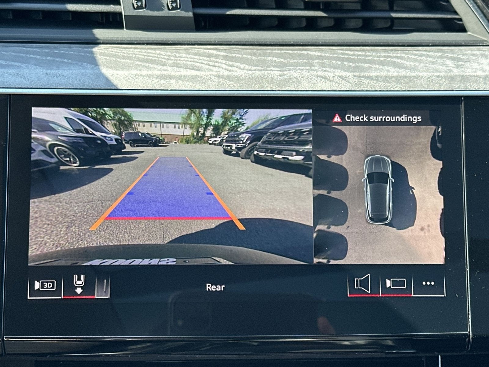 2024 Audi Q8 e-tron Premium Plus