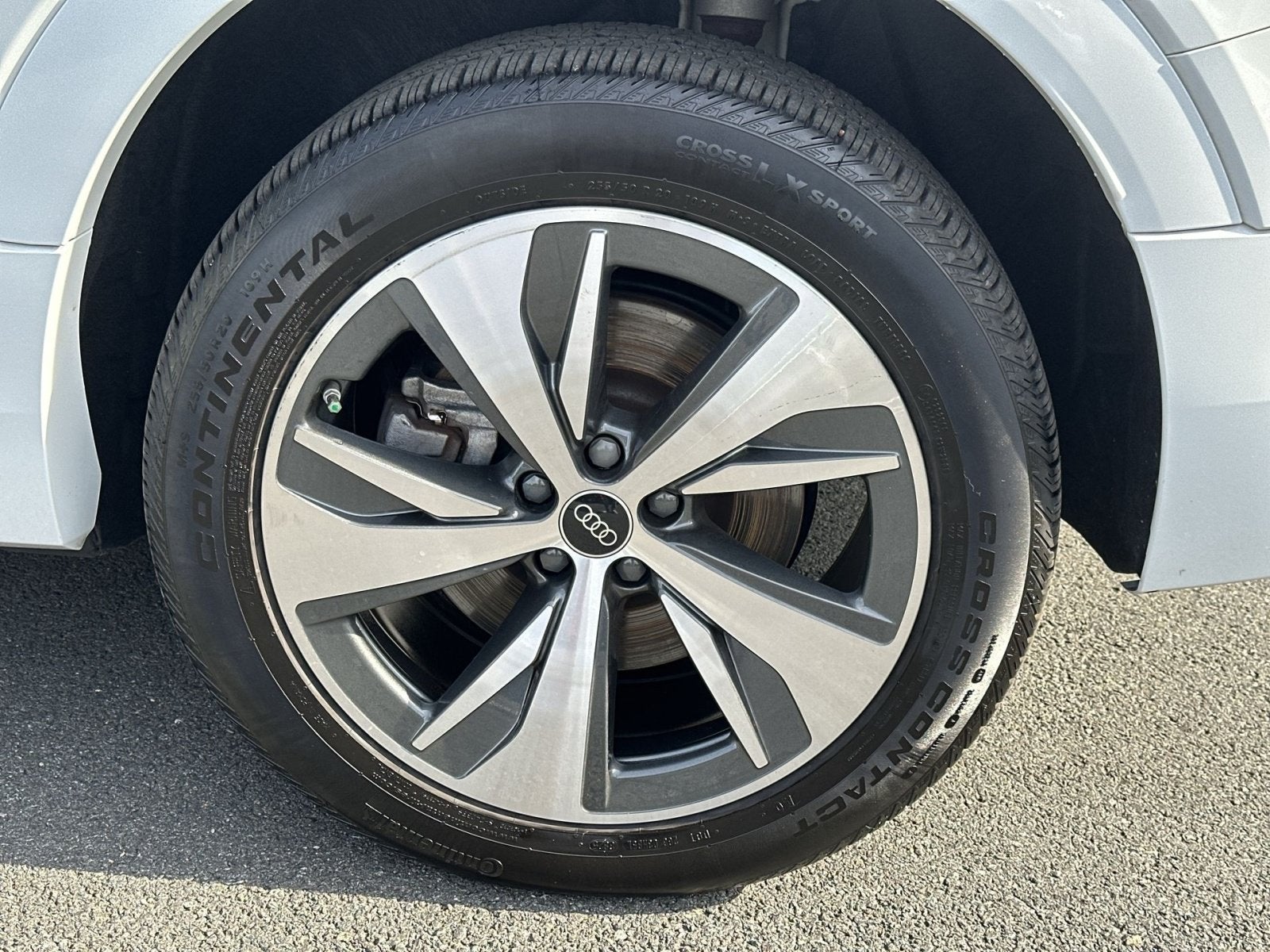 2024 Audi Q8 e-tron Premium Plus