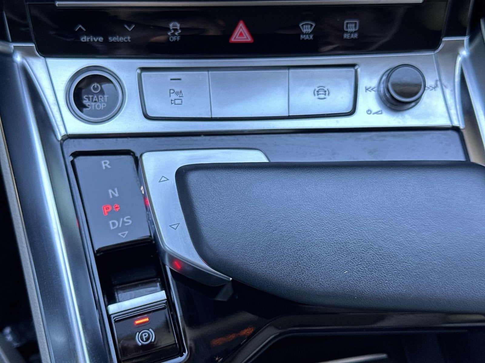 2024 Audi Q8 e-tron Premium Plus
