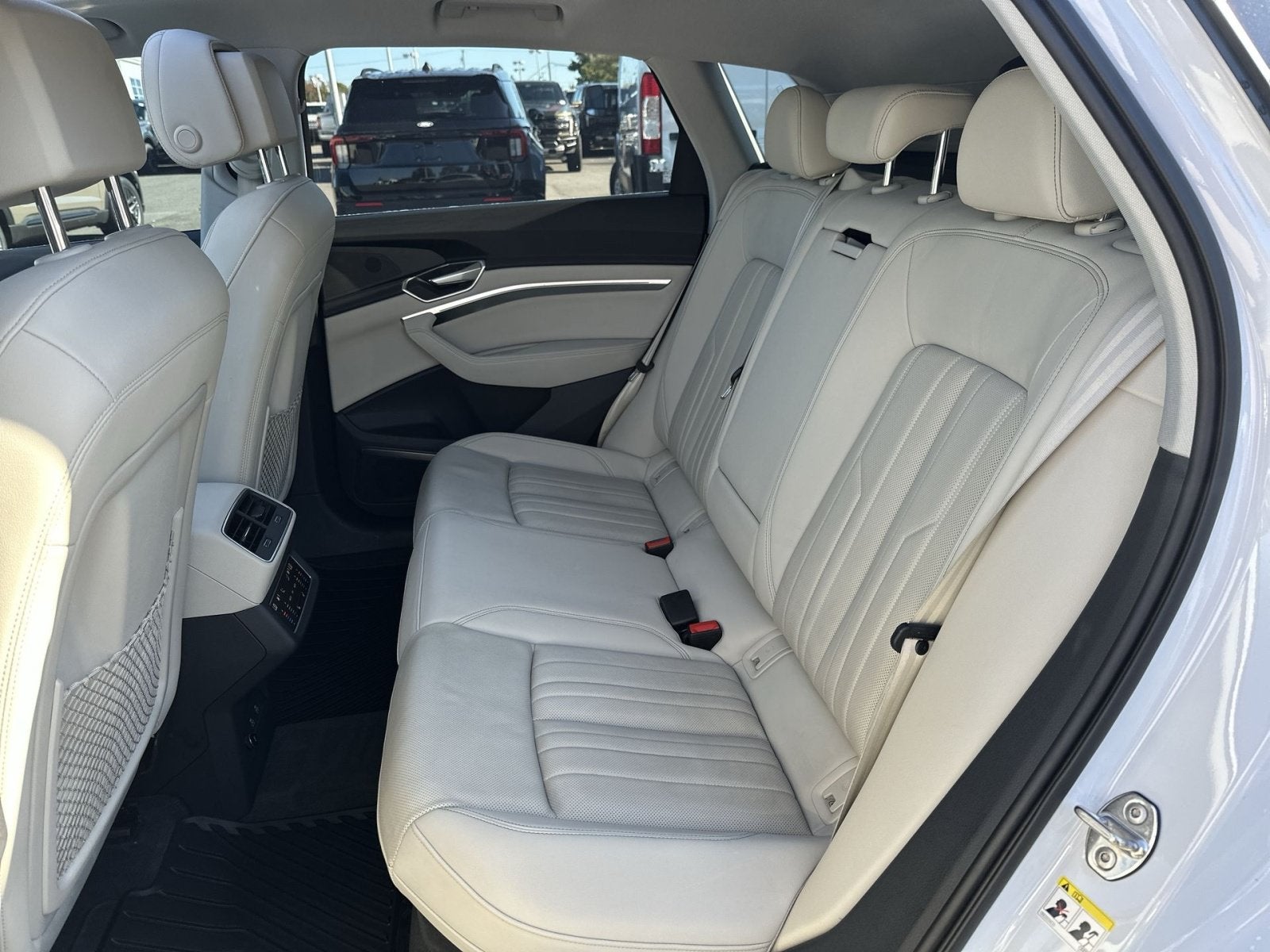 2024 Audi Q8 e-tron Premium Plus