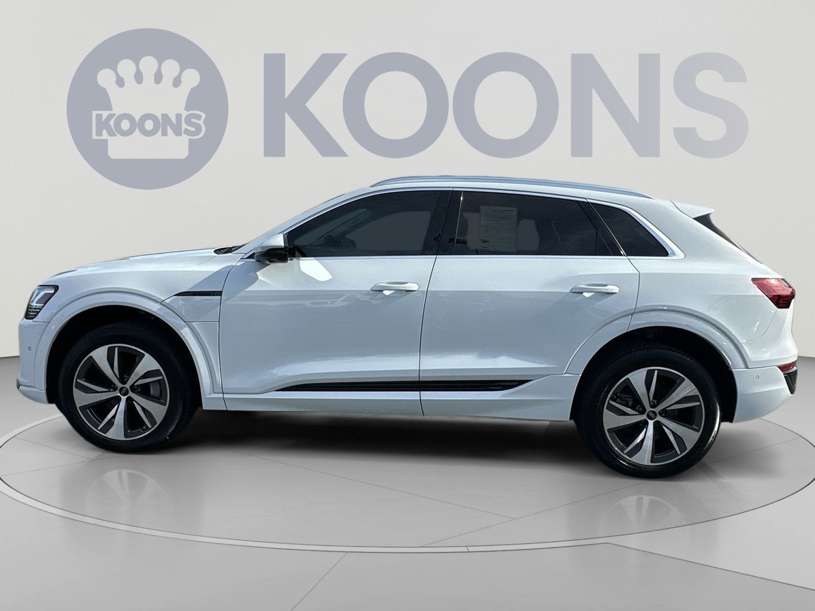 2024 Audi Q8 e-tron Premium Plus