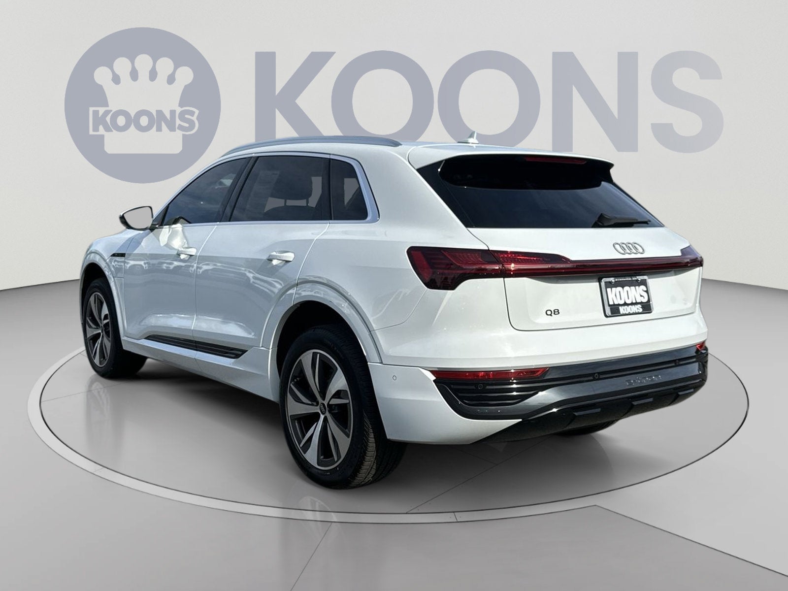2024 Audi Q8 e-tron Premium Plus