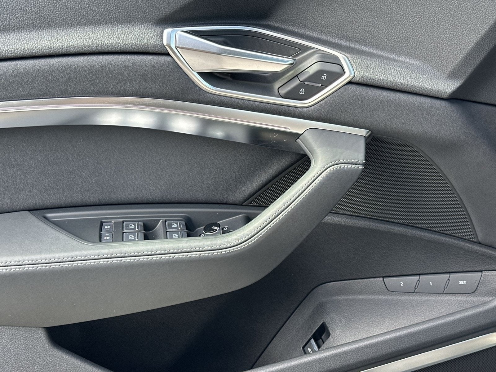 2024 Audi Q8 e-tron Prestige