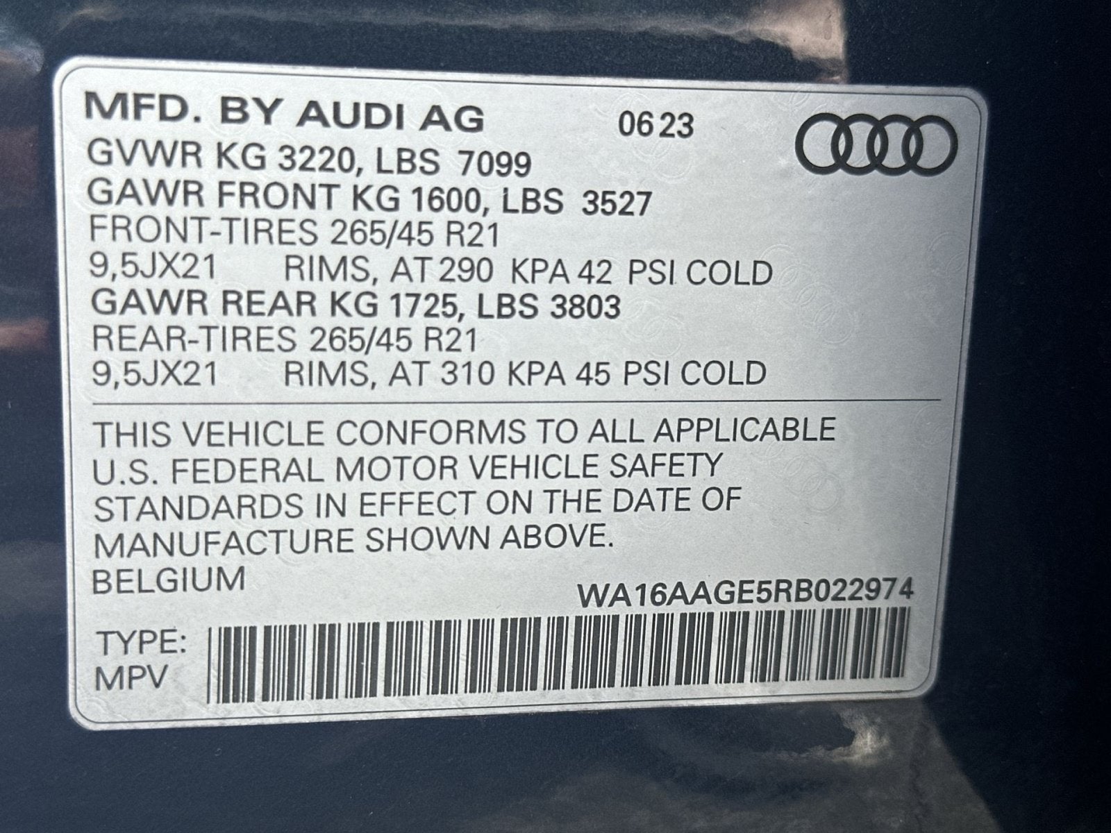 2024 Audi Q8 e-tron Prestige