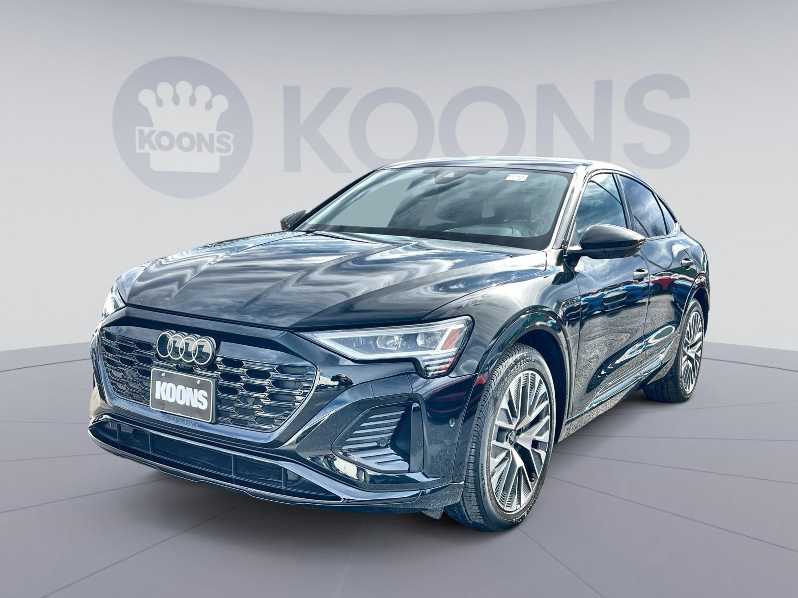 2024 Audi Q8 Sportback e-tron Premium Plus