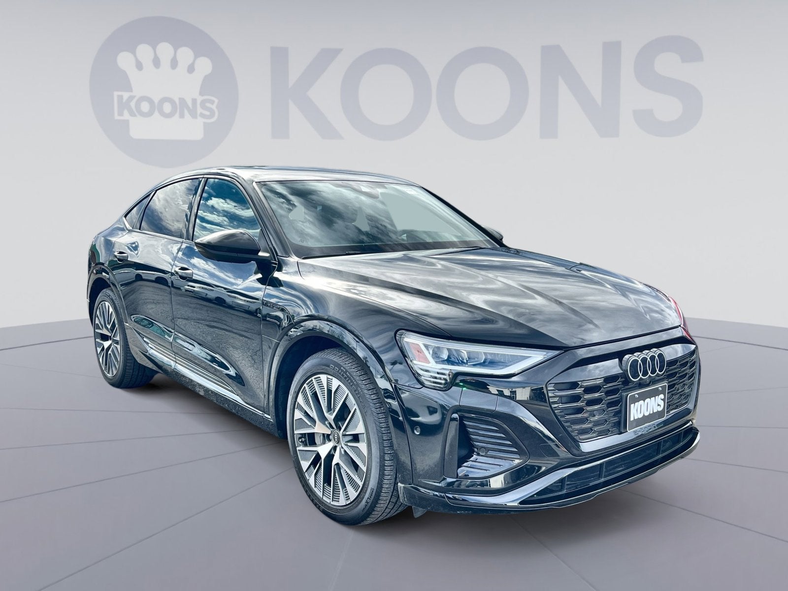 2024 Audi Q8 Sportback e-tron Premium Plus