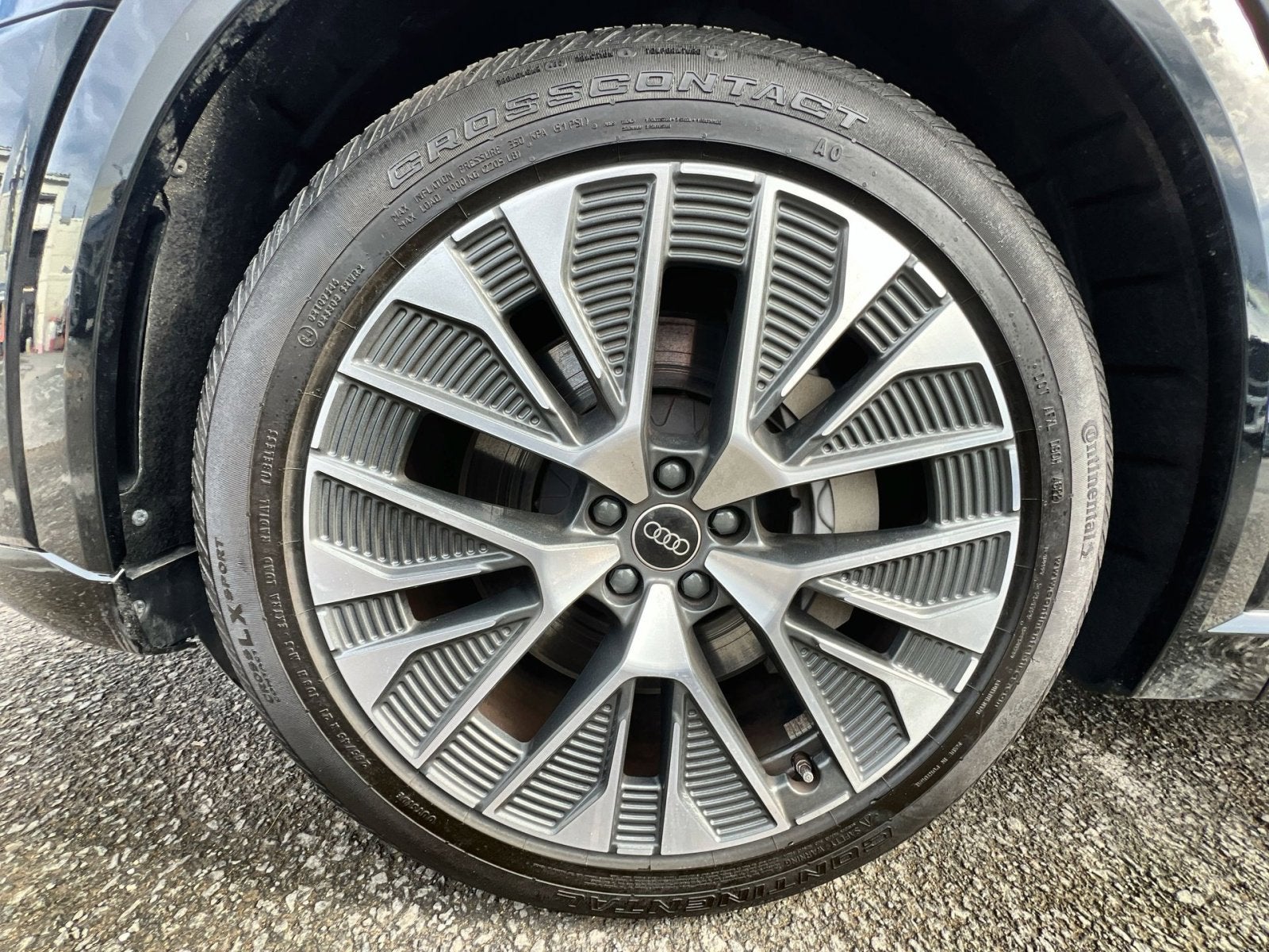 2024 Audi Q8 Sportback e-tron Premium Plus