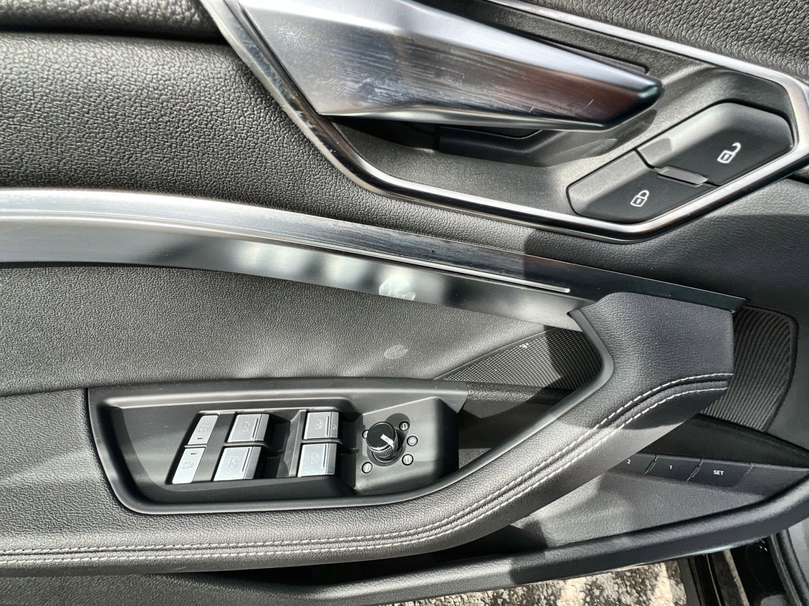 2024 Audi Q8 Sportback e-tron Premium Plus