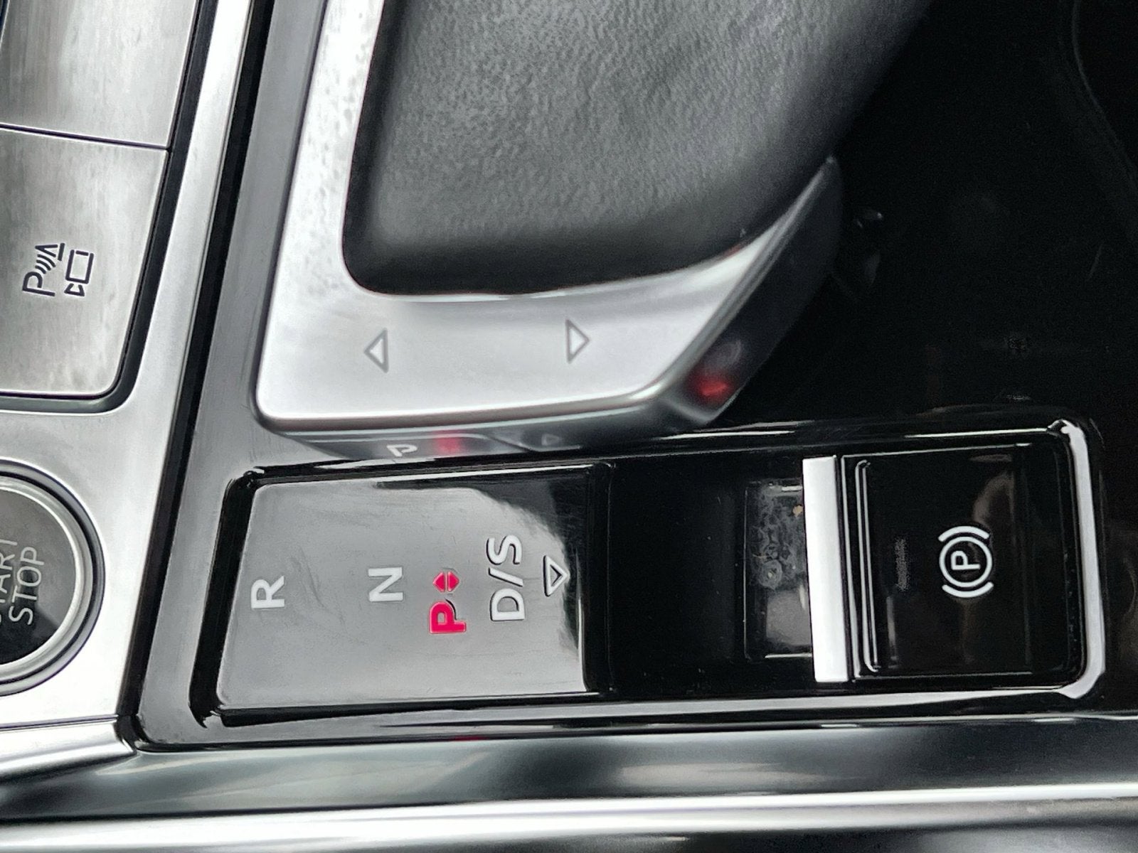 2024 Audi Q8 Sportback e-tron Premium Plus