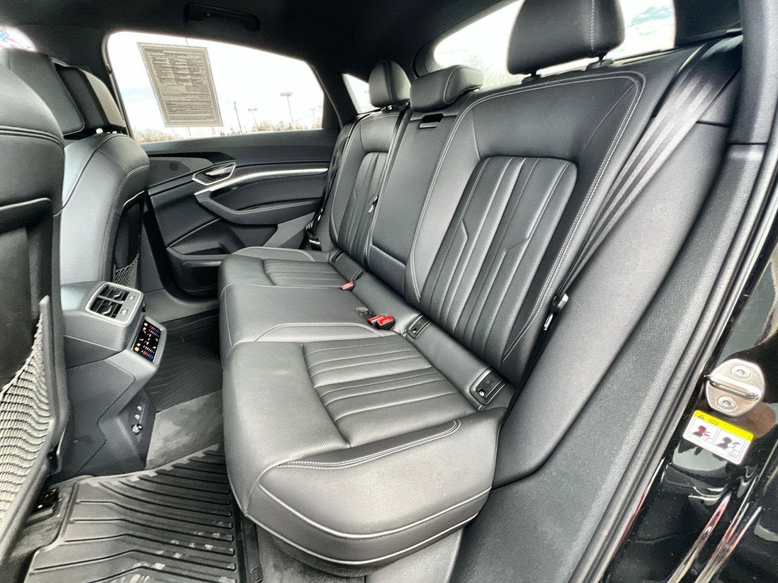 2024 Audi Q8 Sportback e-tron Premium Plus