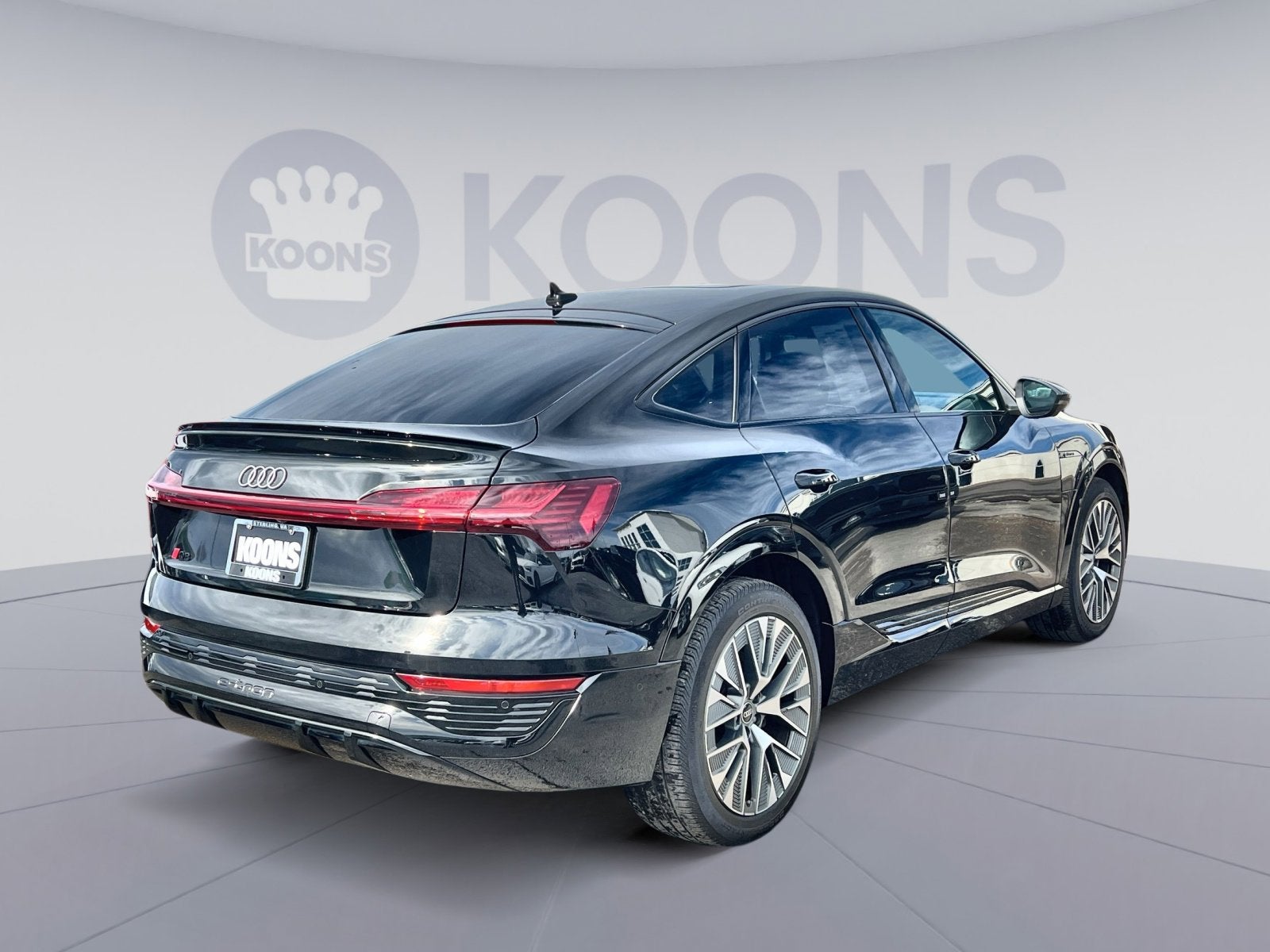 2024 Audi Q8 Sportback e-tron Premium Plus