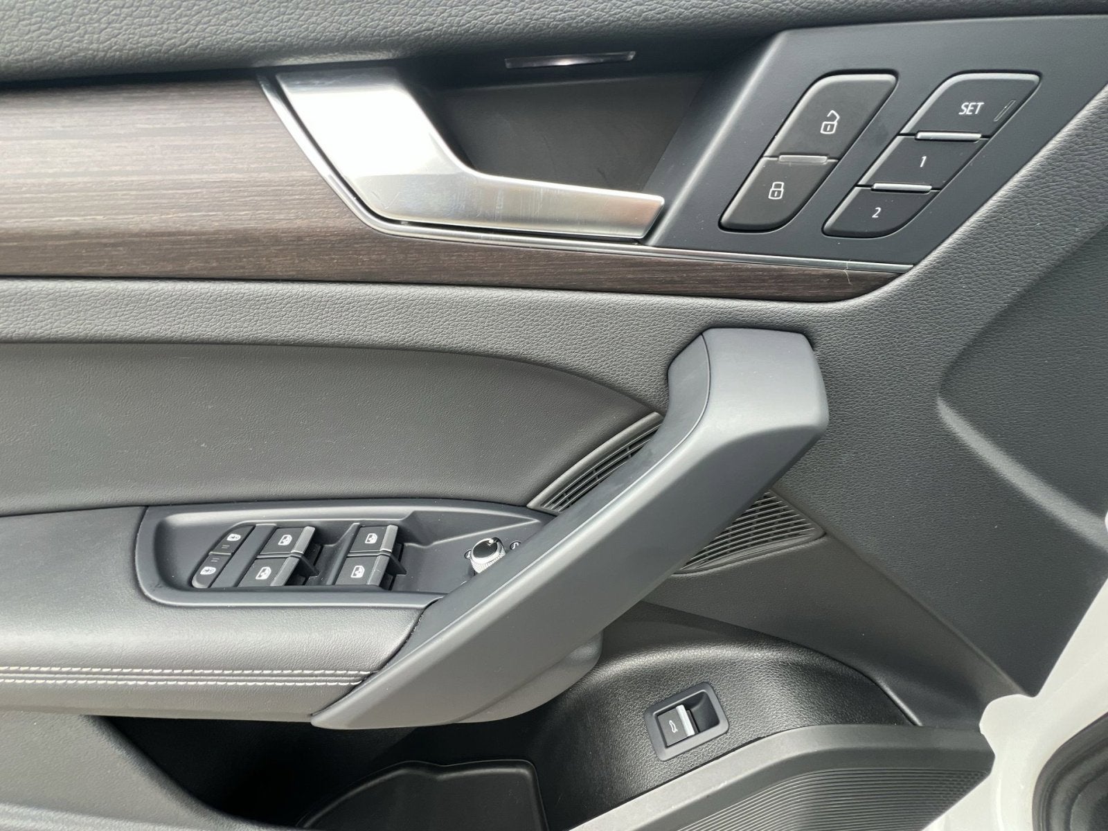 2024 Audi Q5 45 S line Premium