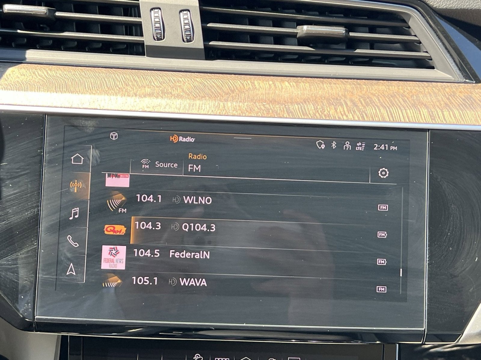 2022 Audi e-tron Premium Plus