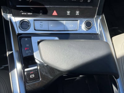 2022 Audi e-tron Premium Plus