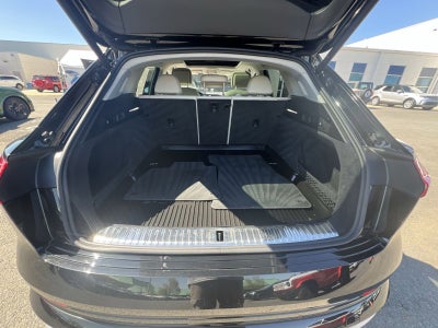 2022 Audi e-tron Premium Plus