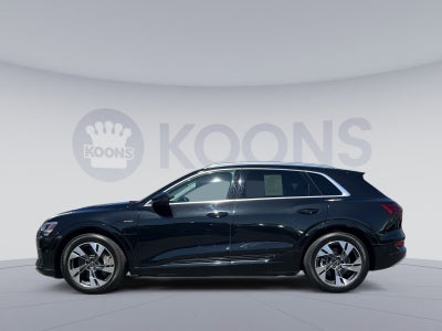 2022 Audi e-tron Premium Plus