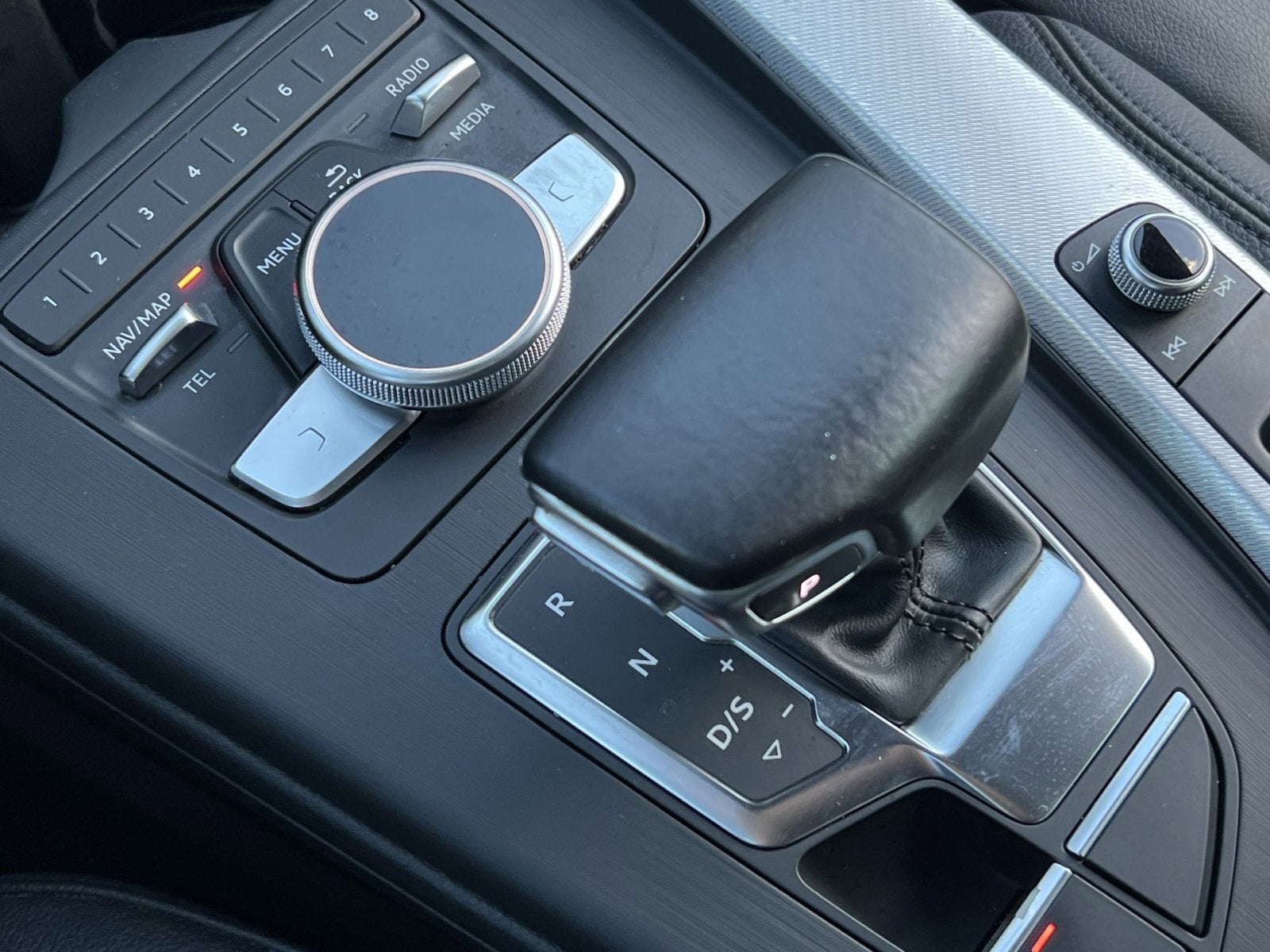 2017 Audi A4 2.0T Prestige