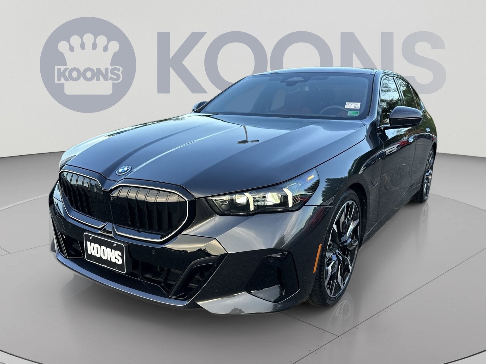2025 BMW 5 Series 550e xDrive