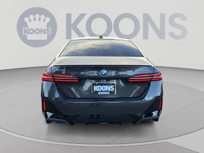 2025 BMW 5 Series 550e xDrive