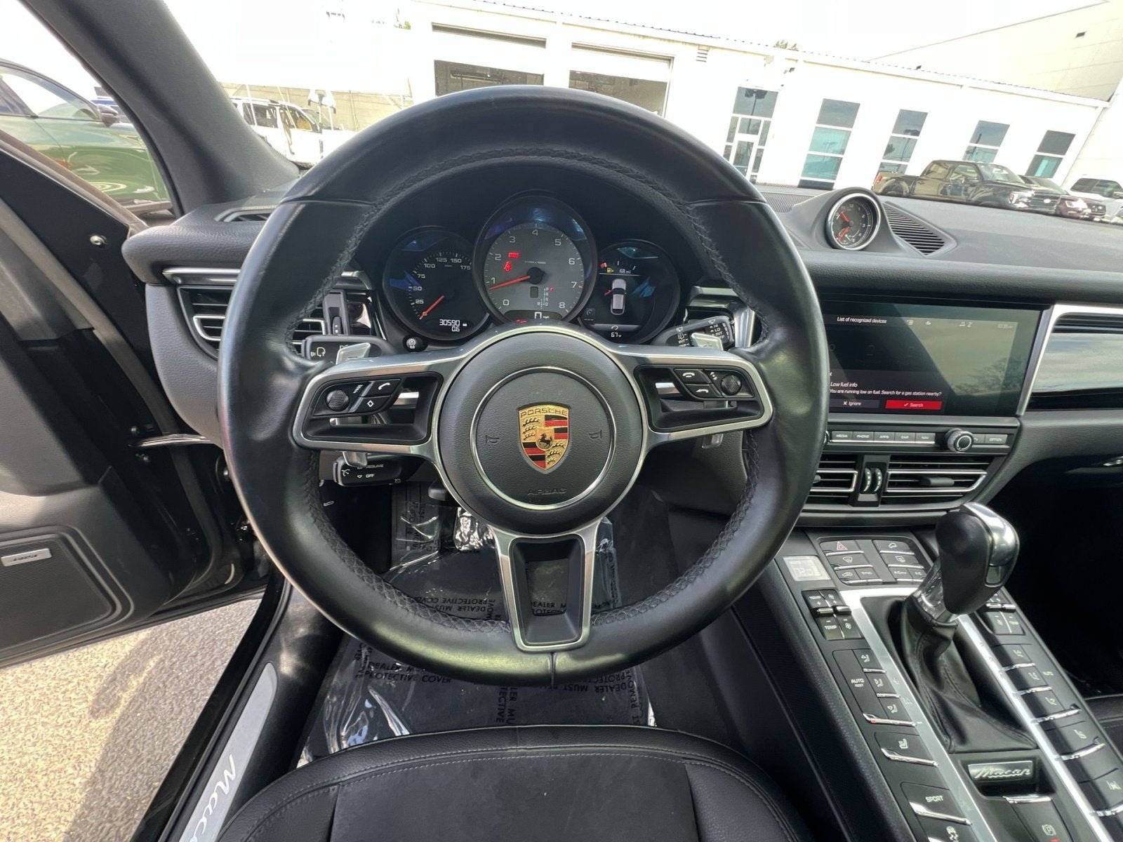 2021 Porsche Macan S - Photo 24