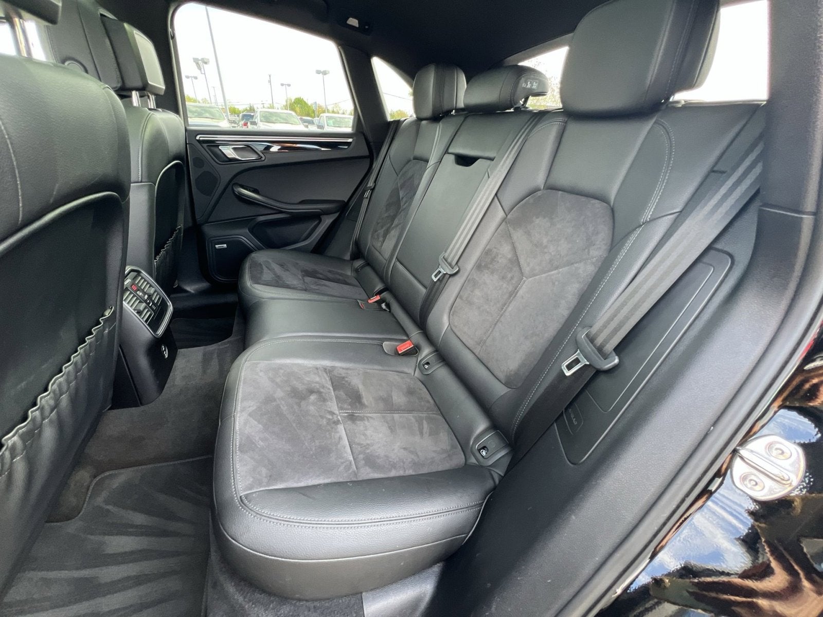 2021 Porsche Macan S